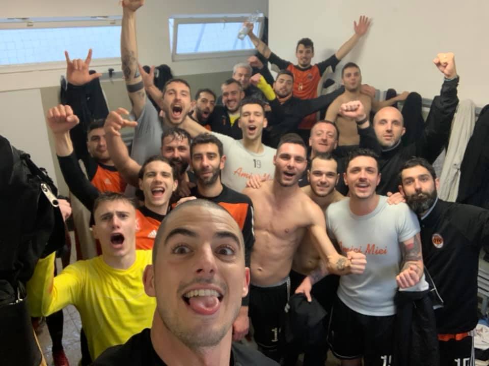 Prima Categoria, Amici Miei il selfie della vittoria