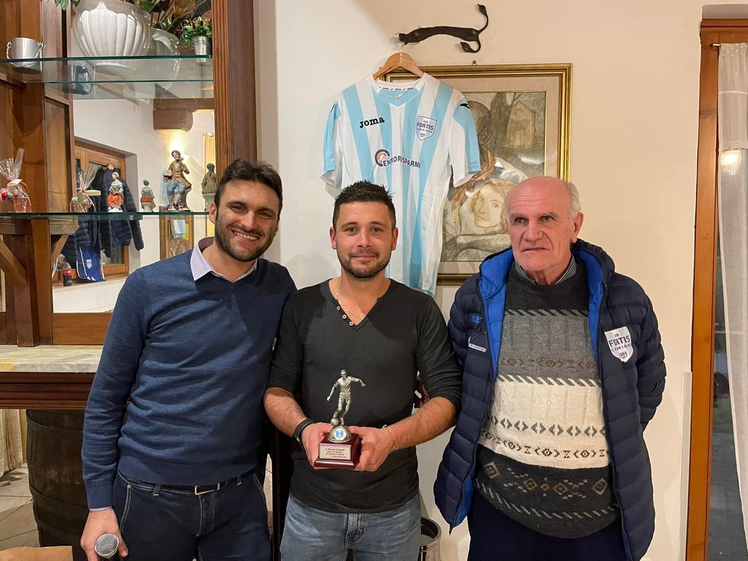 Fortis Camaiore, premiato bomber Luisotti per i suoi 150 gol